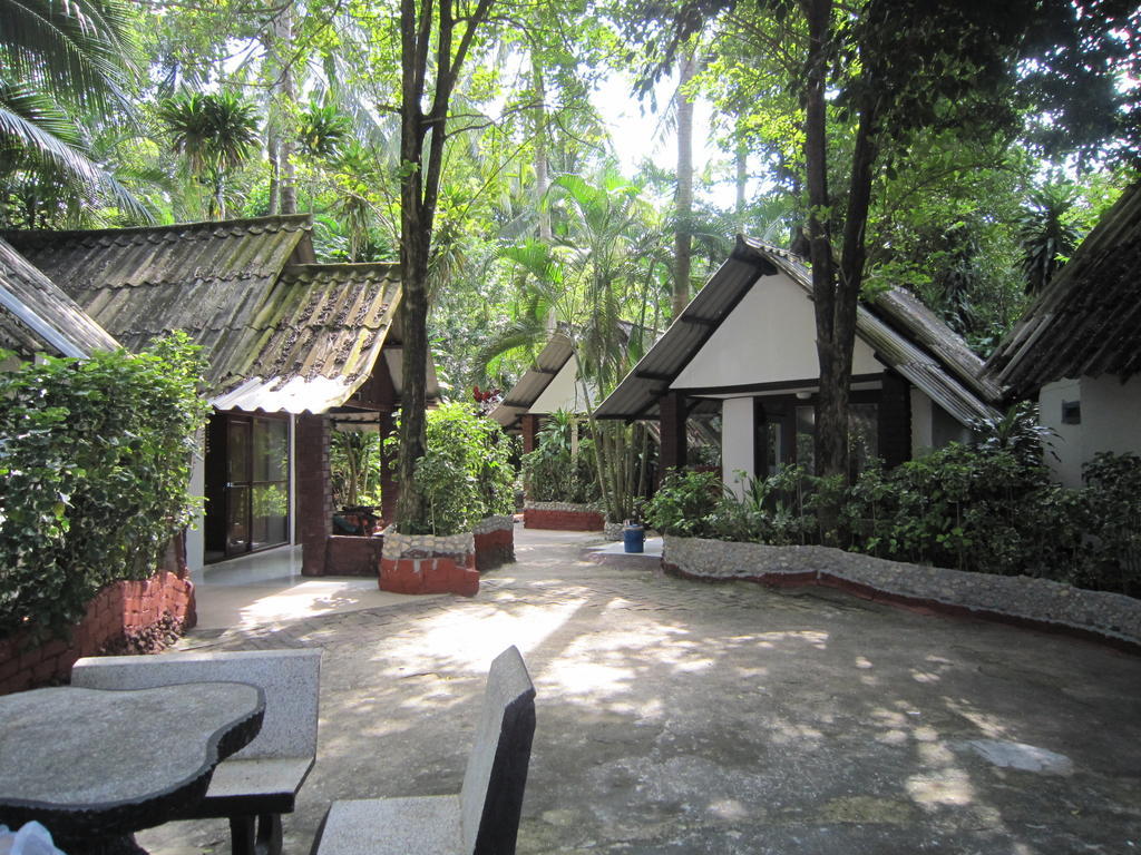 Pine Bungalow Krabi town Extérieur photo